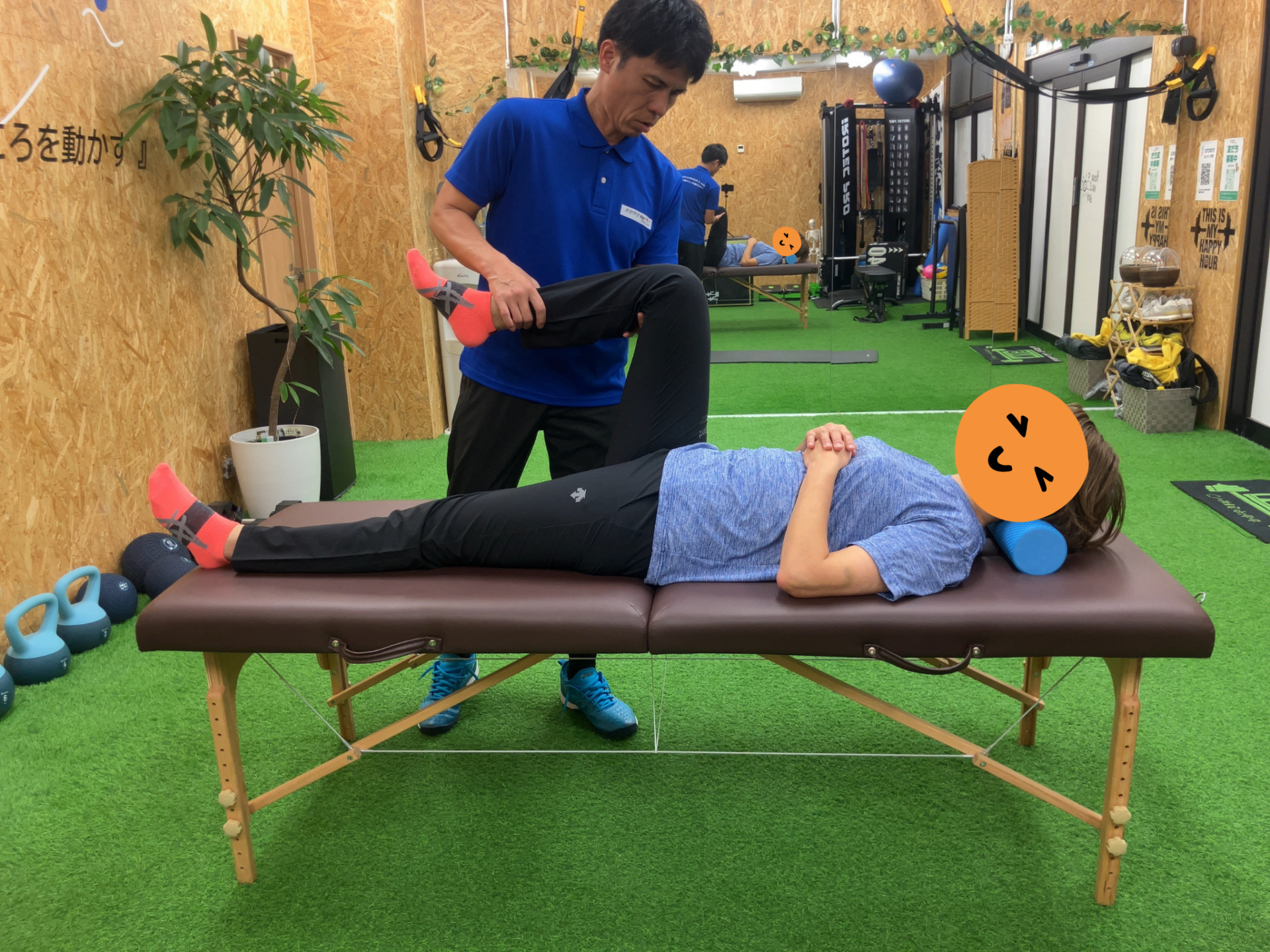 膝痛改善とダイエットを同時に目指すトレーニングの様子（かがやきフィットの特徴①）